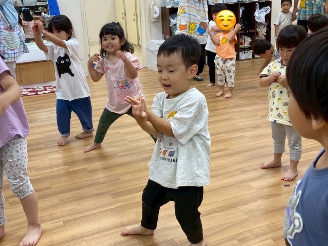 ぞう組さん（３歳）ノリノリ♪リトミック