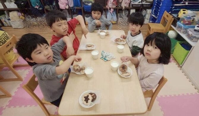 くじら組さん（5歳）クッキング