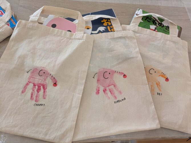 絵本の貸し出し始めました！